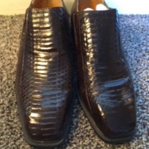 Brown Giorgio Brutini snake skin loafers